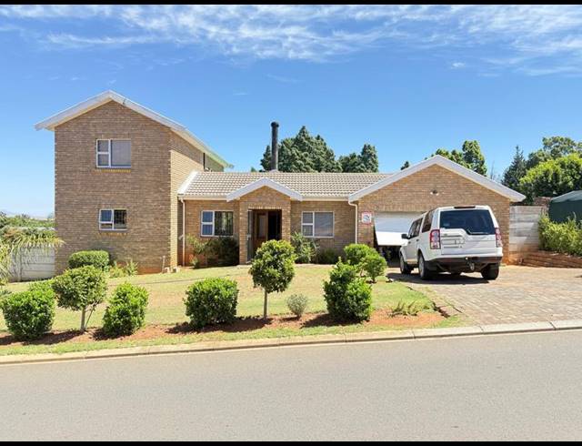 3 BEDROOM HOUSE FOR SALE IN TAFELZICHT